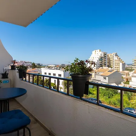 Parvihouse Apartment *
